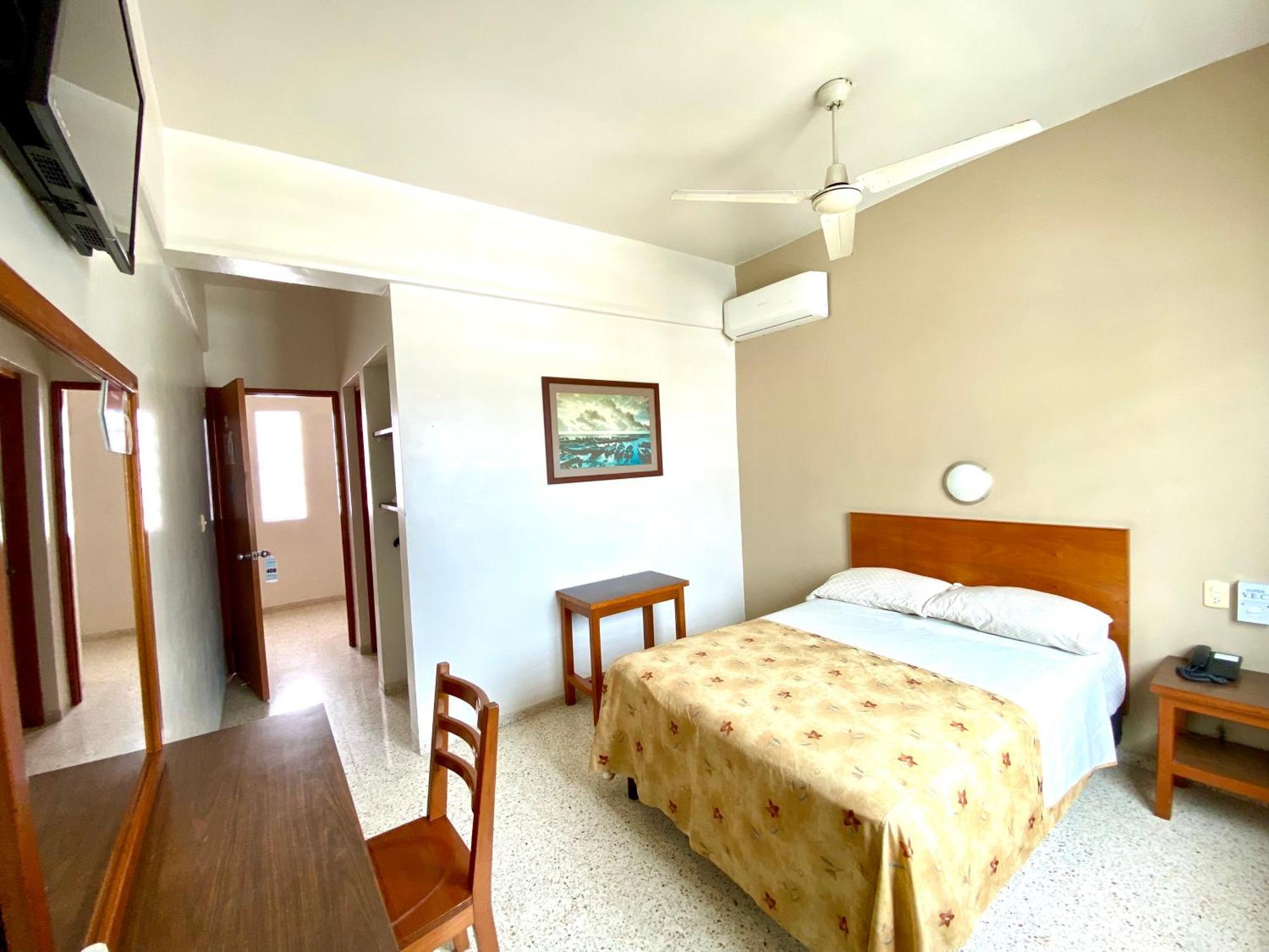 Hotel Delfines - A 2 Calles Del Acuario Veracruz Exterior photo