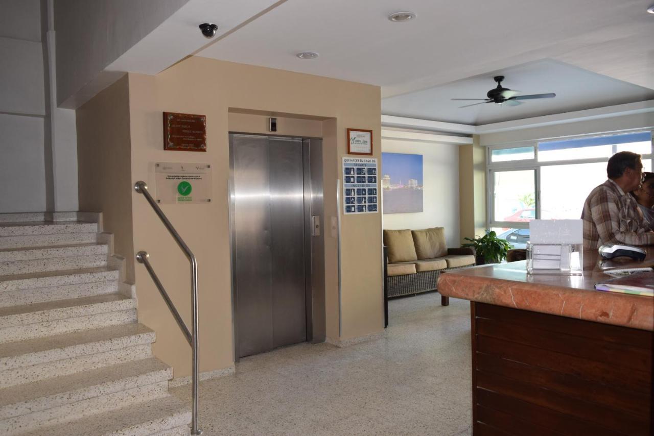 Hotel Delfines - A 2 Calles Del Acuario Veracruz Exterior photo